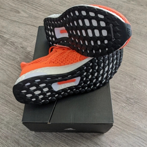 Adidas UltraBoost Clima DNA Orange S425 Size 4 Men. Fits Size 6 WOMEN - Picture 5 of 5